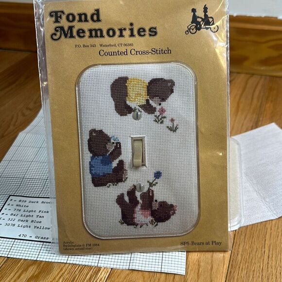 1984 FOND MEMORIES COUNTED CROSS-STITCH SWITCHPLATE  temples + kit - Picture 3 of 5